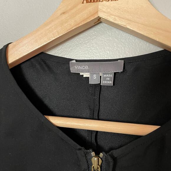 Vince 100% Silk Black Dolman Sleeve Blouse Zipper SZ Small Business Classic - Picture 3 of 10